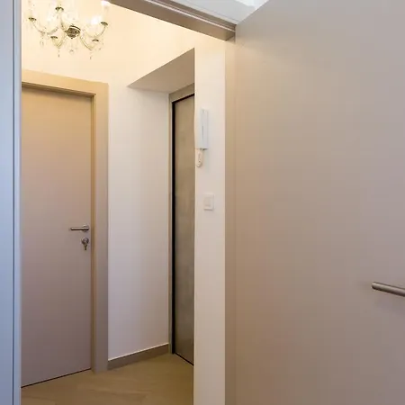 Boutique With Balconies, In Walking Distance To The Sea * Zadar