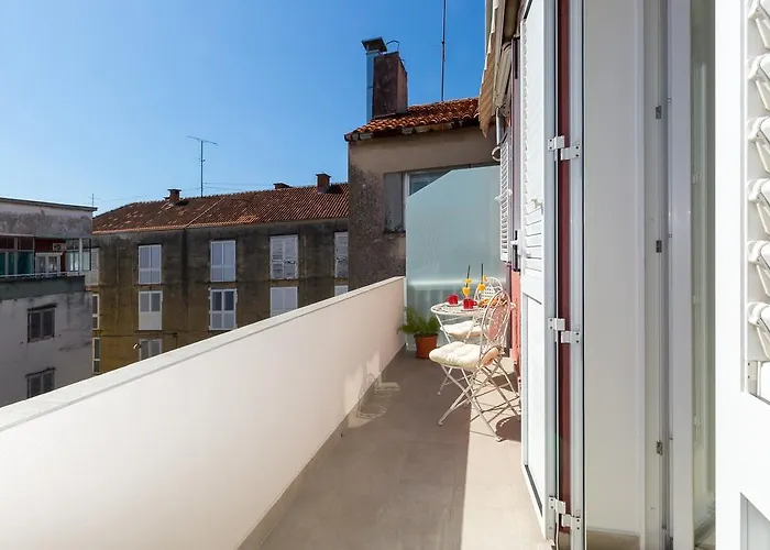 Lägenhet Boutique With Balconies, In Walking Distance To The Sea *