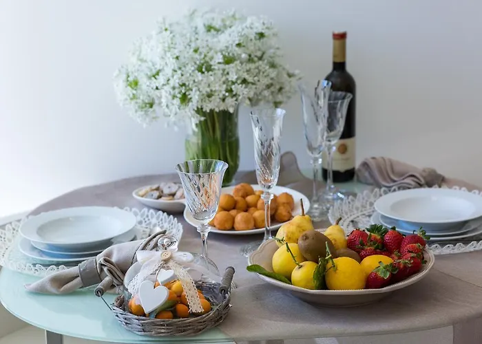 Boutique With Balconies, In Walking Distance To The Sea Lägenhet *