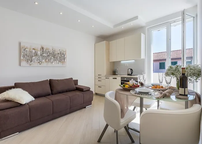 Lägenhet Boutique With Balconies, In Walking Distance To The Sea *